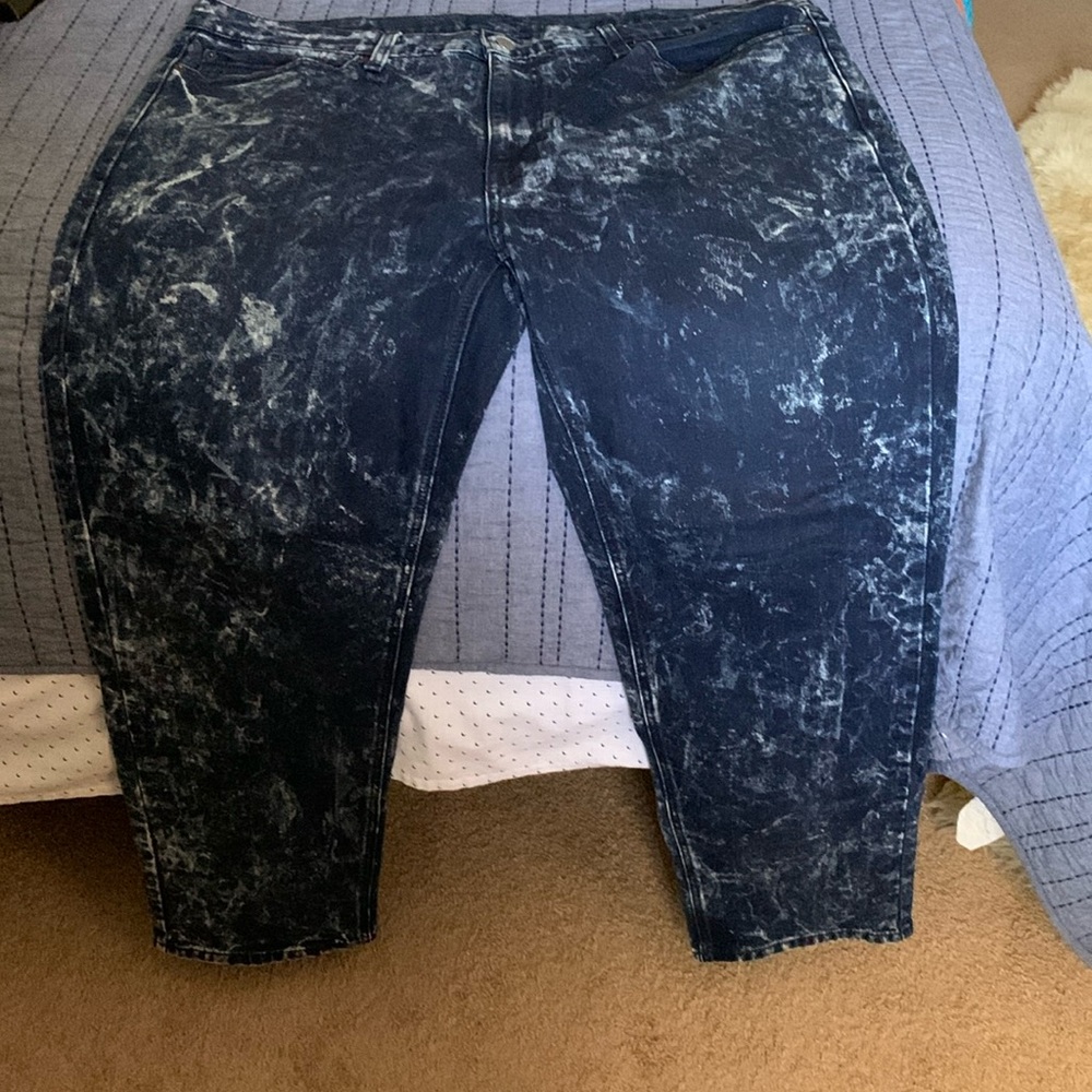 Men’s Levi 541 stone wash jeans. Very Good Condition! 40/32